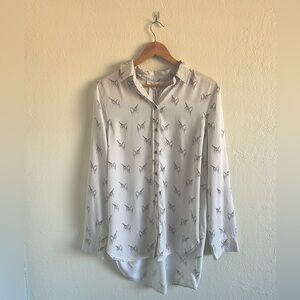 Jane and Delancey Giraffe Print Long Sleeve Button Down Shirt